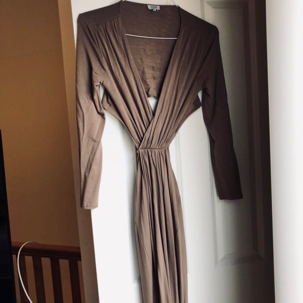 Maxi length dress